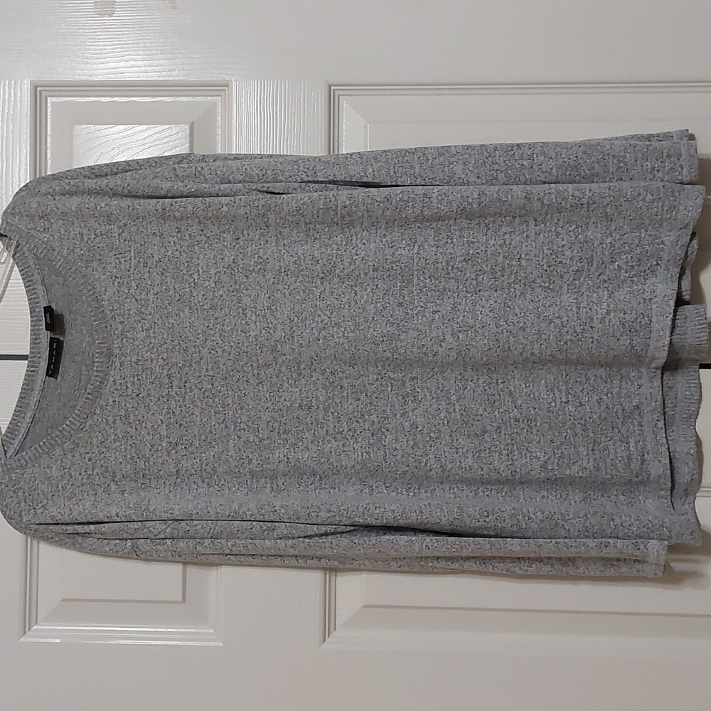 Tahiri Gray Sweater